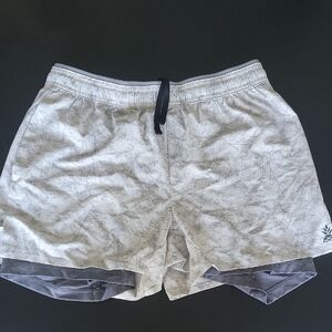 Chubbies White and Gray Athletic Shorts Medium 4" Inseam